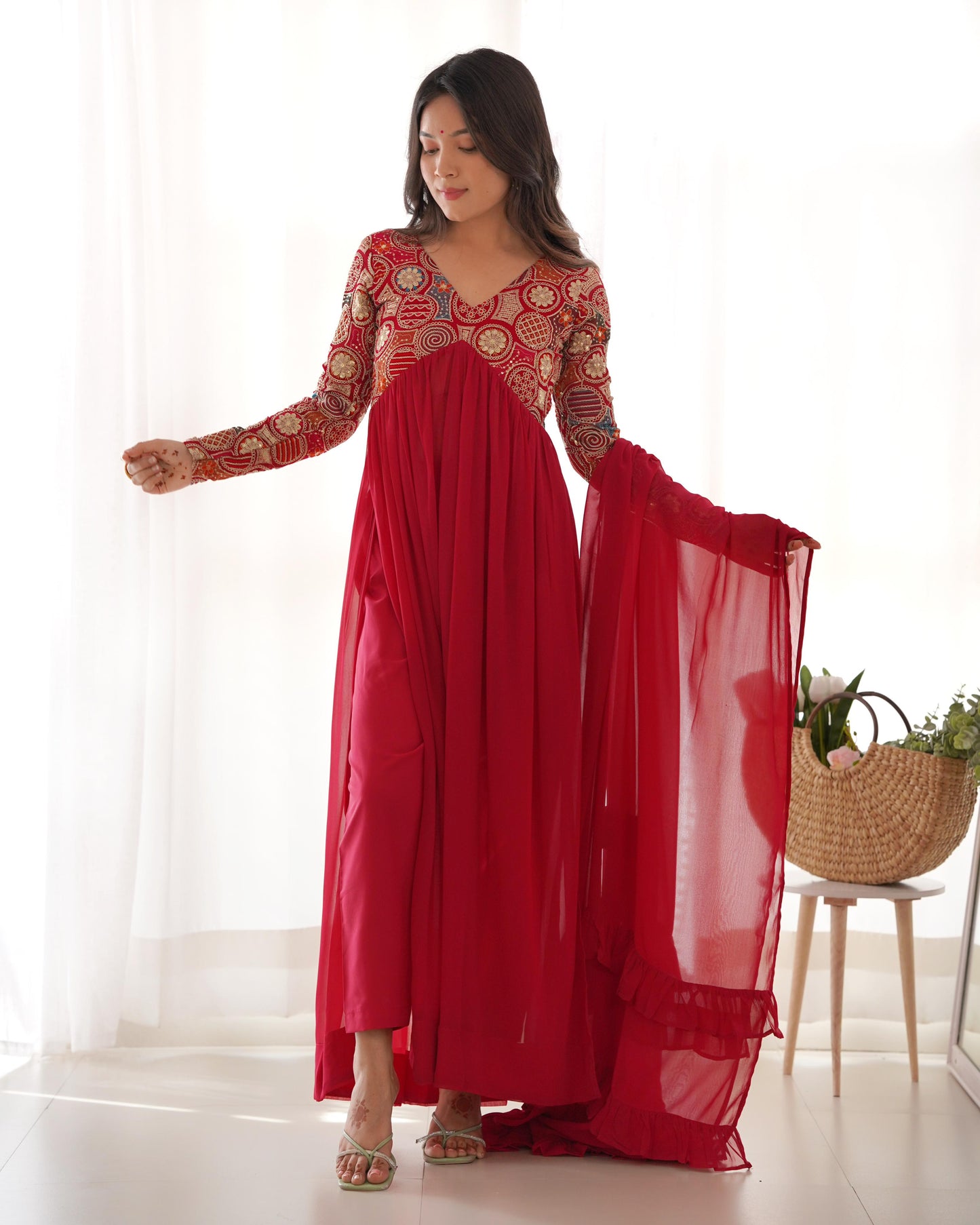 NEW NAIRA,ALIA CUT FIT EMBROIDERY KURTA WITH DUPPTA SET
