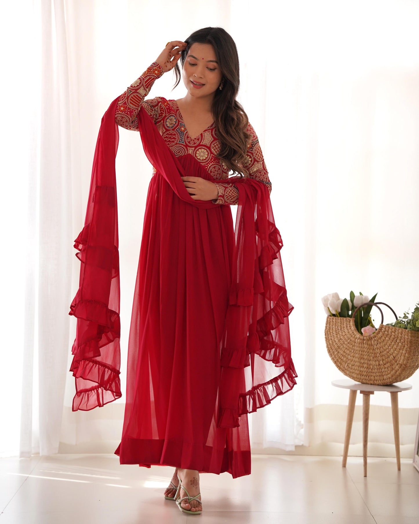 NEW NAIRA,ALIA CUT FIT EMBROIDERY KURTA WITH DUPPTA SET
