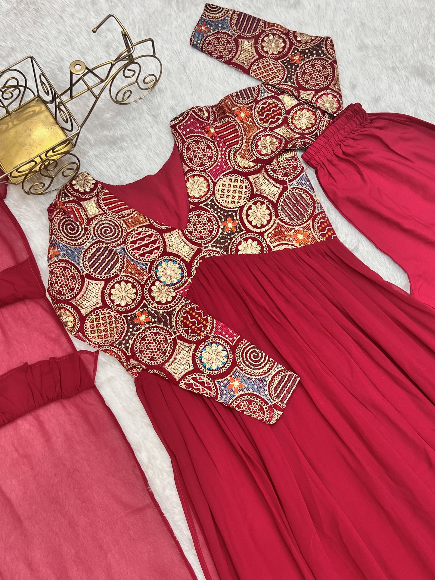 NEW NAIRA,ALIA CUT FIT EMBROIDERY KURTA WITH DUPPTA SET