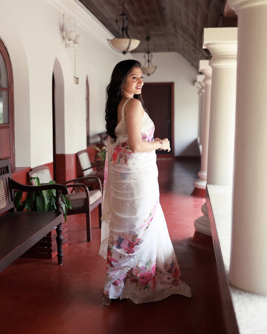 Party Wear White Color Georgette Saree
