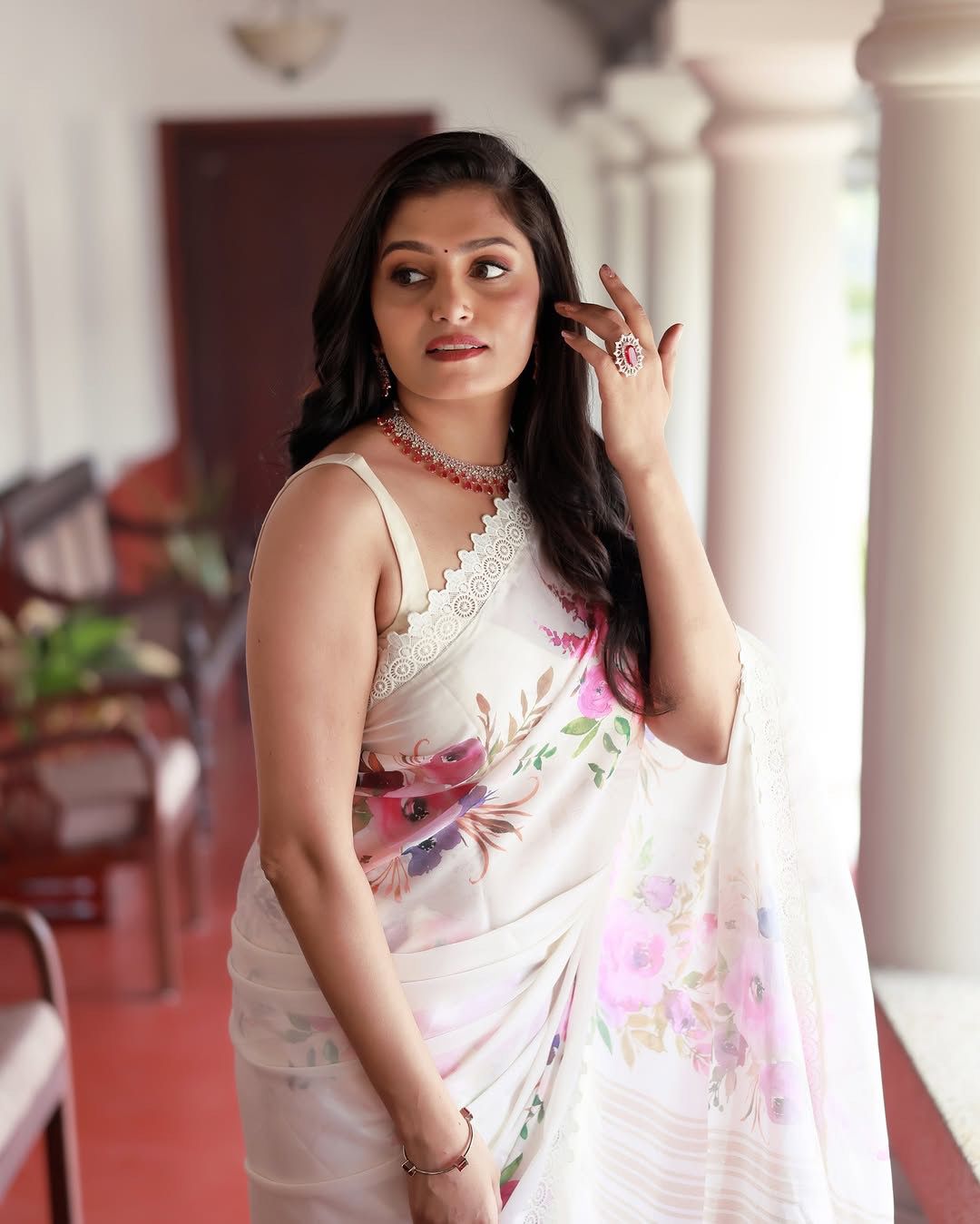 Party Wear White Color Georgette Saree