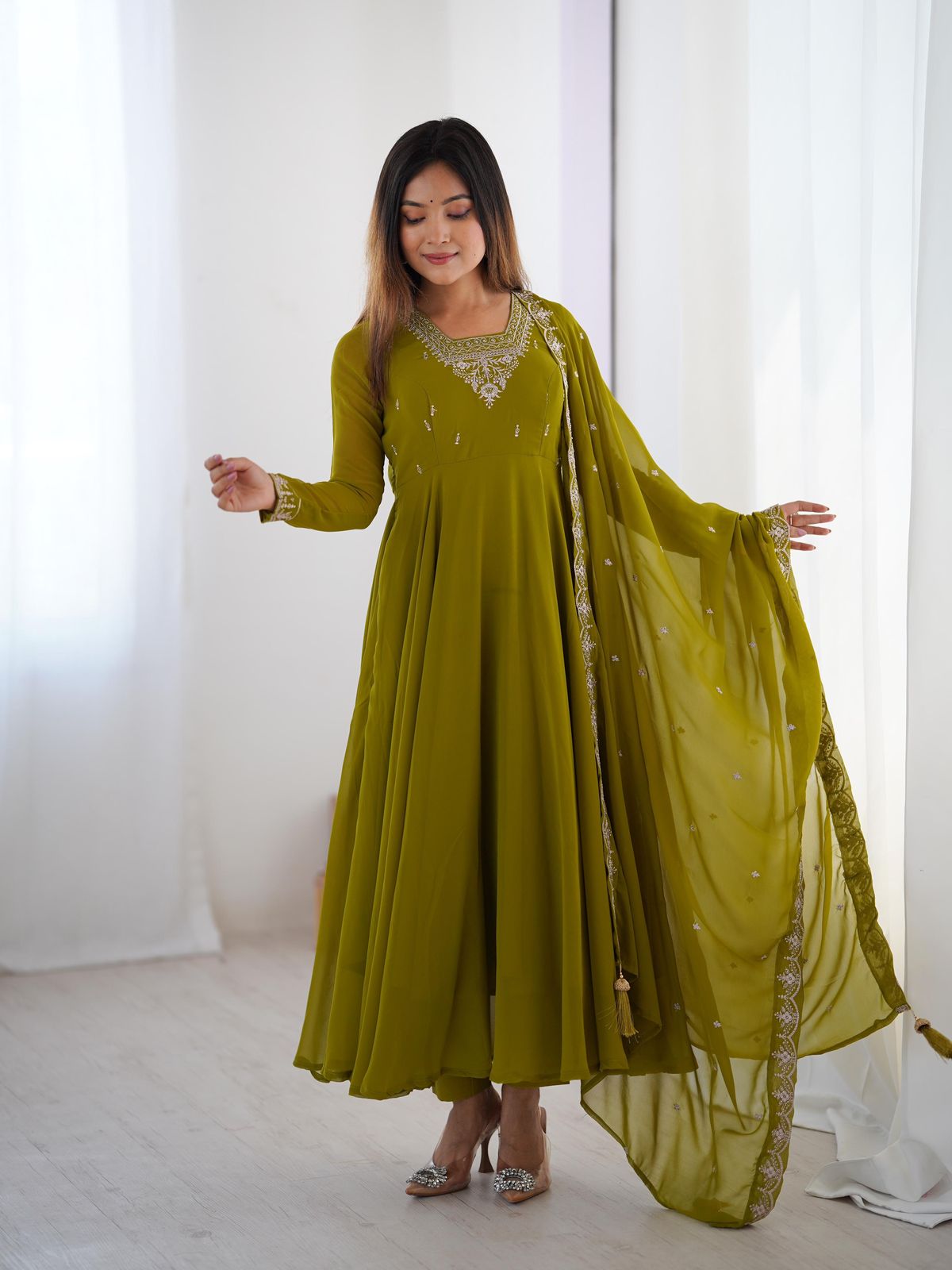 New beautiful Heavy Anarkali Suit