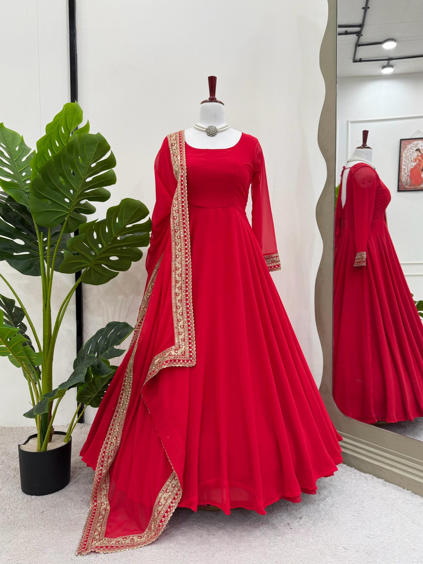 New beautiful Elegance Anarkali Suit