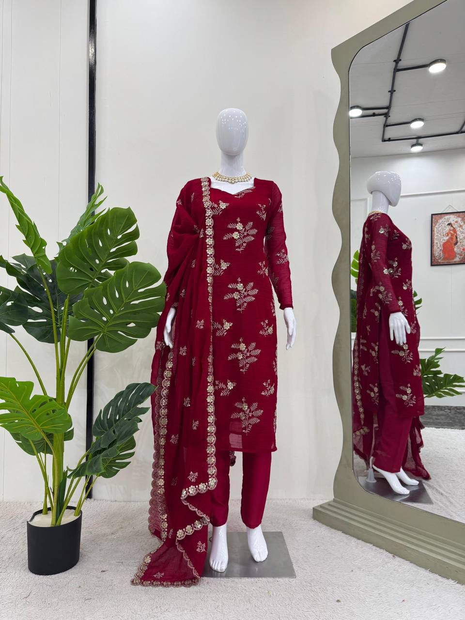 New Beautiful Suit With Dupatta