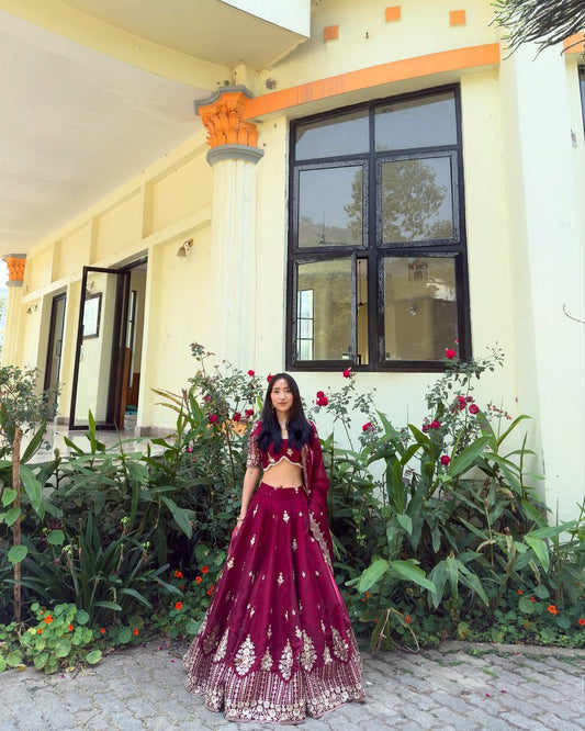 Now Treding Wedding Especial  Lehenga Set