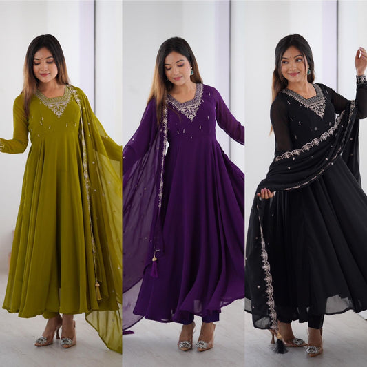 New beautiful Heavy Anarkali Suit